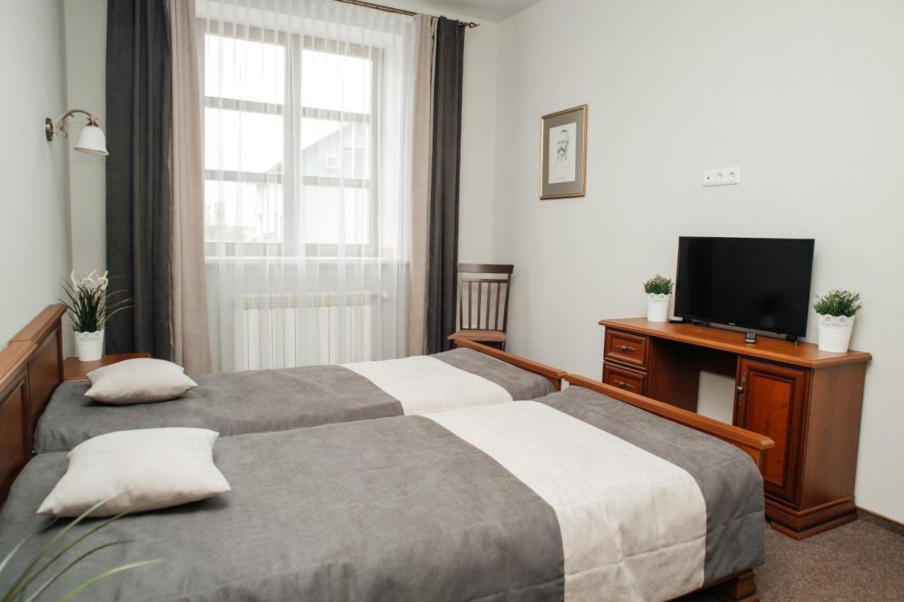 Belastok Hotel Несвиж Екстериор снимка