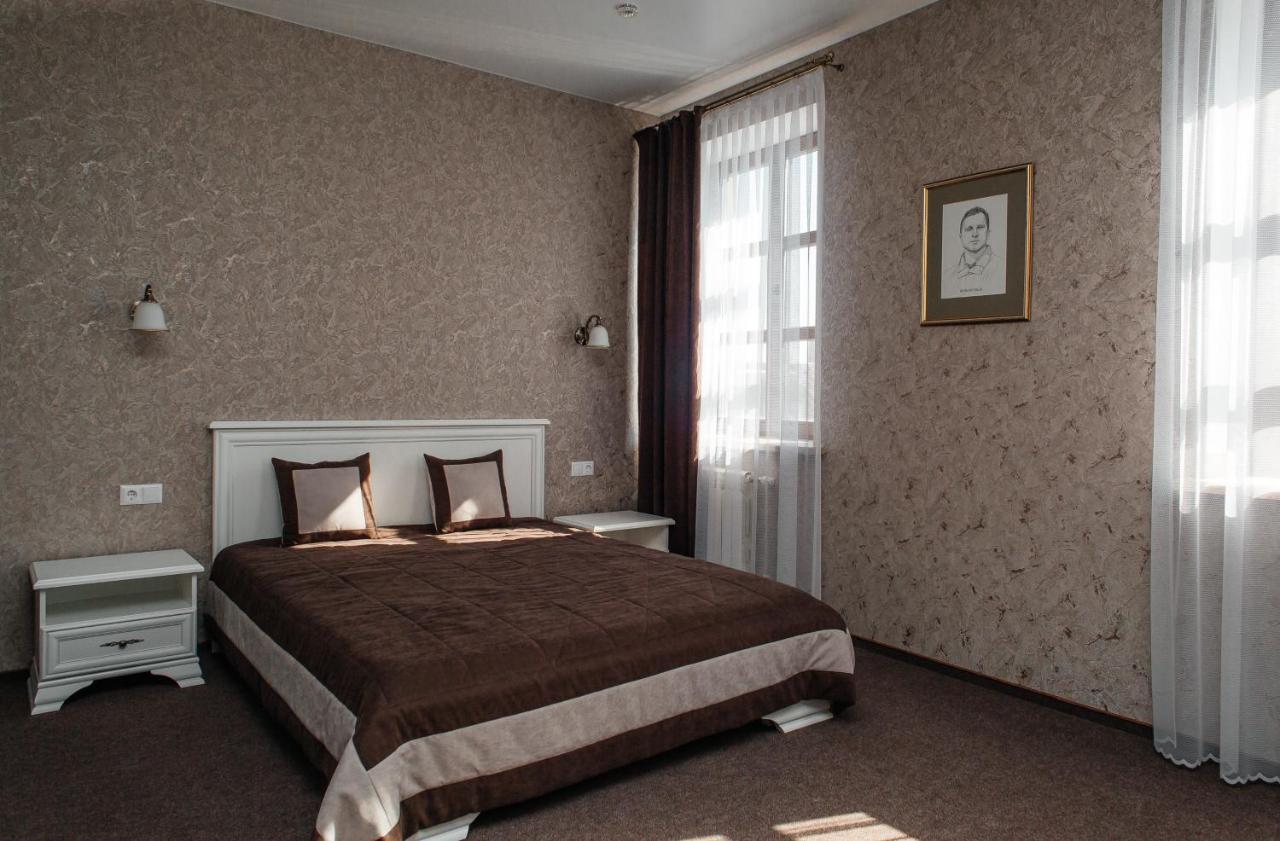 Belastok Hotel Несвиж Екстериор снимка